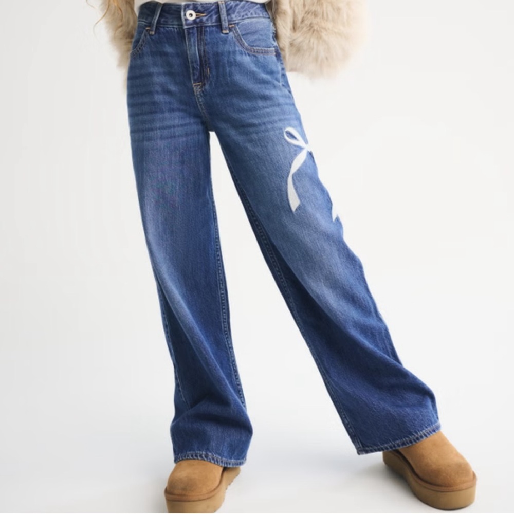 abercrombie kids - High Rise Ultra Wide-Leg Jeans with White Bow Accent - Picture 6 of 9